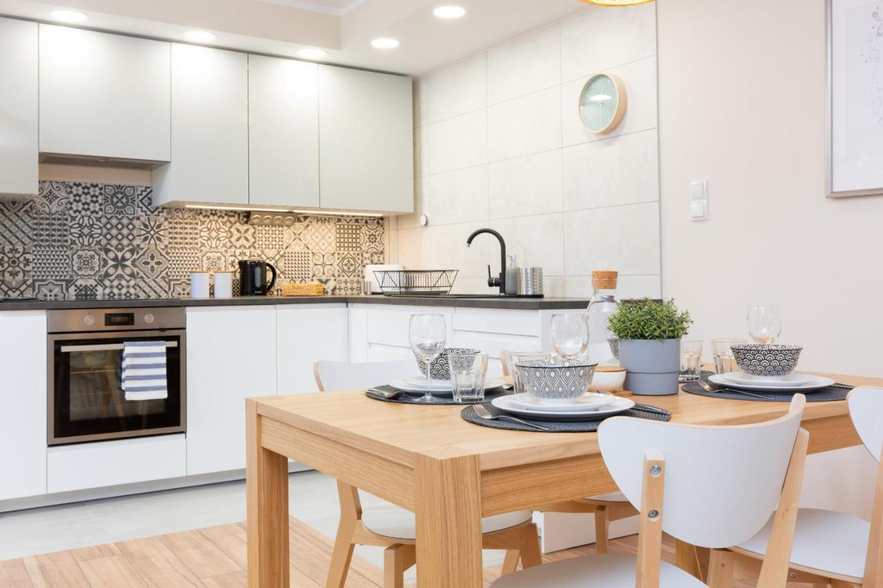 Apartments Warsaw Krolewska By Noclegi Renters Eksteriør billede
